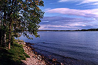 /images/133/1998-09-kawartha-lake1.jpg - 00144: Kawartha lake … Sept 1998 -- Kawartha, Ontario.Canada