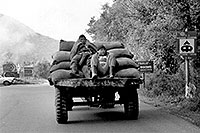 /images/133/1998-12-greece-sparti-truck.jpg - #00209: Sparti, Greece … Dec 1998 -- Sparti, Greece
