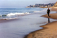 /images/133/2000-09-encinitas-surfers3.jpg - #00656: Surfer in Encinitas ?~@? Sept 2000 -- Encinitas, California