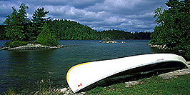 /images/133/2000-09-tema-shore-canoe.jpg - #00688: Lake Temagami … Sept 2000 -- Lake Temagami, Temagami, Ontario.Canada