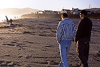 /images/133/2001-07-cali-against-sun.jpg - #00781: Martin & Peter near Oceania, North California … July 2001 -- Oceania, California