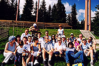 /images/133/2002-07-strbske-vsetci.jpg - #01047: every Body at Strbske Pleso … July 2002 -- Strbske Pleso, Vysoke Tatry, Slovakia