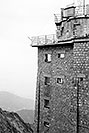 /images/133/2002-08-lomnicky-vert-bw5.jpg - #01091: building at top of  Lomnicky Stit … August 2002 -- Lomnicky Stit, Vysoke Tatry, Slovakia
