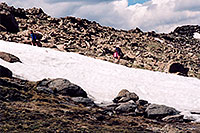 /images/133/2004-06-mtevans-hikers2.jpg - #01547: hikers at 12,000 ft  … June 2004 -- Mt Evans, Colorado