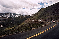 /images/133/2004-06-mtevans-road-cars2.jpg - #01567: view along Mt Evans road … June 2004 -- Mount Evans Road, Mt Evans, Colorado