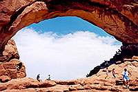 /images/133/2004-07-arches-arch3.jpg - #01597: Arches National Park … July 2004 -- Arches Park, Utah