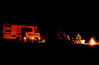 /images/133/2004-07-powell2-night1.jpg - #01725: campfire at Lone Rock  … July 2004 -- Lone Rock, Lake Powell, Utah