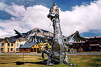 /images/133/2004-10-crested-dragon3.jpg - #02269: Crested Butte dragon … Oct 2004 -- Crested Butte, Colorado