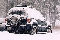 /images/133/2006-03-i70-liberty.jpg - 02812: grey Jeep Liberty during a March snowstorm near Golden … March 2006 -- I-70, Golden, Colorado