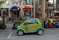 /images/133/2006-10-14-oak-tinycar.jpg - #03009: Smart Car by Mercedes Benz - available in Canada, not yet USA - http://www.msnbc.msn.com/id/5217861/  … Oct 2006 -- Oakville, Ontario.Canada