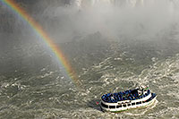 /images/133/2006-10-15-niag-rainbow03.jpg - #03035: Maid of Mist tour boat heading closer to Niagara Falls … Oct 2006 -- Niagara Falls, Ontario.Canada