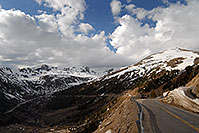 /images/133/2007-06-03-indep-aspen02.jpg - #03832: Xterra near top of Independence Pass … June 2007 -- Independence Pass, Colorado