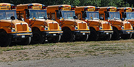 /images/133/2007-06-25-princ-buena-sbusses.jpg - #04066: School Bus lineup in Buena Vista … June 2007 -- Buena Vista, Colorado