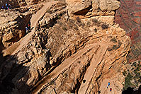 /images/133/2008-04-01-gc-sk-8194.jpg - #05019: Hikers along South Kaibab Trail in Grand Canyon … April 2008 -- South Kaibab Trail, Grand Canyon, Arizona