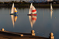 /images/133/2008-10-19-tempe-sailboats-36364.jpg - Things > Sailboats