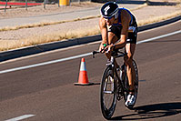 /images/133/2008-11-23-ironman-bike_2-54152.jpg - #06162: 03:51:33 - JORDAN RAPP (USA) #2 - Bike Pros at Arizona Ironman 2008 … November 2008 -- Rio Salado Parkway, Tempe, Arizona