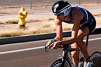 /images/133/2008-11-23-ironman-bike_2-54153.jpg - #06163: 03:51:34 - JORDAN RAPP (USA) #2 - Bike Pros at Arizona Ironman 2008 … November 2008 -- Rio Salado Parkway, Tempe, Arizona