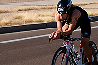 /images/133/2008-11-23-ironman-bike_30-54147.jpg - #06165: 03:48:16 - KIERAN DOE (NZL) #30 leading the bike race - Bike Pros at Arizona Ironman 2008 … November 2008 -- Rio Salado Parkway, Tempe, Arizona