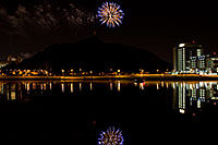 /images/133/2008-11-29-tempe-fireworks-57843.jpg - #06257: APS Fantasy of Lights opening night fireworks over Tempe Town Lake … November 2008 -- Tempe Town Lake, Tempe, Arizona