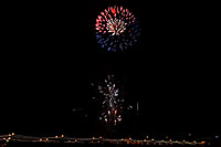 /images/133/2008-12-31-tempe-fireworks-70214.jpg - #06711: New Year`s Fireworks at Tempe Town Lake … December 2008 -- Tempe Town Lake, Tempe, Arizona