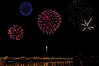 /images/133/2008-12-31-tempe-fireworks-combo3.jpg - #06723: New Year`s Fireworks at Tempe Town Lake … December 2008 -- Tempe Town Lake, Tempe, Arizona
