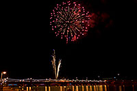 /images/133/2009-01-01-tempe-fireworks-71016.jpg - #06740: New Year`s Fireworks at Tempe Town Lake … January 2009 -- Tempe Town Lake, Tempe, Arizona