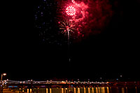 /images/133/2009-01-01-tempe-fireworks-71201.jpg - #06748: New Year`s Fireworks at Tempe Town Lake … January 2009 -- Tempe Town Lake, Tempe, Arizona