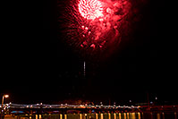 /images/133/2009-01-01-tempe-fireworks-71226.jpg - #06750: New Year`s Fireworks at Tempe Town Lake … January 2009 -- Tempe Town Lake, Tempe, Arizona