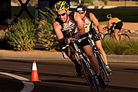 /images/133/2009-10-25-soma-bike-118310.jpg - #07622: 01:06:35 cycling at Soma Triathlon … October 25, 2009 -- Rio Salado Parkway, Tempe, Arizona