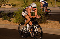 /images/133/2009-10-25-soma-bike-118426.jpg - #07635: 01:13:27 #371 cycling at Soma Triathlon … October 25, 2009 -- Rio Salado Parkway, Tempe, Arizona
