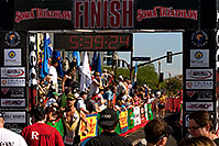 /images/133/2009-10-25-soma-finish-120126.jpg - #07667: 05:39:24 Runners finishing at Soma Triathlon … October 25, 2009 -- Rio Salado Parkway, Tempe, Arizona
