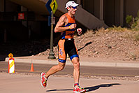 /images/133/2009-10-25-soma-run-120001.jpg - #07703: 04:16:01 Runner at Soma Triathlon … October 25, 2009 -- Tempe Town Lake, Tempe, Arizona