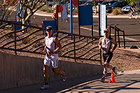 /images/133/2009-11-22-ironman-run-126692.jpg - #07922: 07:01:11 runners - Ironman Arizona 2009 … November 2009 -- Tempe Town Lake, Tempe, Arizona