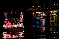 /images/133/2009-12-12-tempe-aps-lights-128402.jpg - #07965: Boats at APS Fantasy of Lights Boat Parade … December 2009 -- Tempe Town Lake, Tempe, Arizona