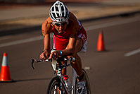 /images/133/2010-11-21-ironman-pro-bike-44574.jpg - #08931: 02:31:41 - #55 Chrissie Wellington [1st,USA,08:36:13] early in Lap 2 - Ironman Arizona 2010 … November 2010 -- Rio Salado Parkway, Tempe, Arizona