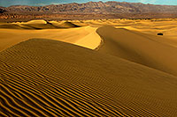 /images/133/2011-05-27-dv-mesquite-dunes-72090.jpg - #09237: Sand Patterns at Mesquite Sand Dunes in Death Valley … May 2011 -- Mesquite Sand Dunes, Death Valley, California