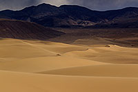 /images/133/2011-05-29-dv-eureka-dunes-73397.jpg - #09253: Eureka Sand Dunes in Death Valley … May 2011 -- Eureka Sand Dunes, Death Valley, California