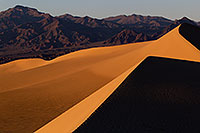/images/133/2011-05-30-dv-mesquite-dunes-74249.jpg - #09270: Sand Patterns at Mesquite Sand Dunes in Death Valley … May 2011 -- Mesquite Sand Dunes, Death Valley, California