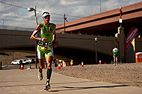 /images/133/2011-11-20-ironman-run-pros-d3s-2568.jpg - #09820: 06:01:52 - #20 Michael Weiss [DEU] (eventual 8th place in 8:21:36) in  Lap 1 - Ironman Arizona 2011 … November 2011 -- Tempe, Arizona