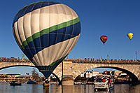 /images/133/2013-01-20-havasu-balloons-21545.jpg - #10743: Balloons at London Bridge at Lake Havasu City … January 2013 -- London Bridge, Lake Havasu City, Arizona