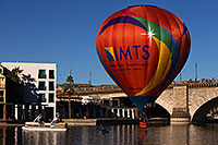 /images/133/2013-01-20-havasu-balloons-21617.jpg - #10745: Balloons at London Bridge at Lake Havasu City … January 2013 -- London Bridge, Lake Havasu City, Arizona
