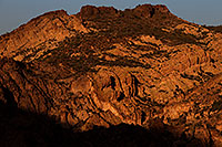 /images/133/2013-04-16-supers-mountains-36684.jpg - #11043: Apache Trail mountains in the evening … April 2013 -- Apache Trail Road, Superstitions, Arizona