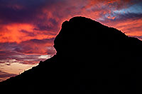 /images/133/2013-05-08-supers-rock-face-3-4-38372.jpg - #11081: Sunset in Superstitions … May 2013 -- Apache Trail Road, Superstitions, Arizona