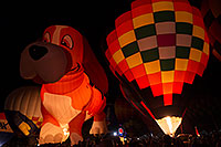 /images/133/2014-01-17-havasu-glow-1dx_3697.jpg - #11628: Dog and Pepsi (Special Shapes) at Lake Havasu Balloon Fest … January 2014 -- Lake Havasu City, Arizona