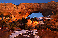 /images/133/2015-01-09-wilson-arch-1dx_1362.jpg - #12351: Evening at Wilson Arch .. January 2015 -- Wilson Arch, Utah