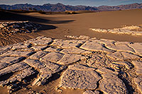 /images/133/2015-08-16-dv-mesquite-6d_7553.jpg - #12600: Mesquite Sand Dunes in Death Valley … August 2015 -- Mesquite Sand Dunes, Death Valley, California