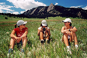 Aneta, Ola and Ewka hiking in Boulder