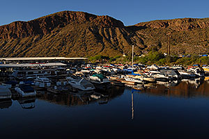 Boats at dock at Canyon Lake in Superstitions