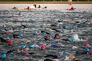 00:07:05 - 2,000 Swimmers starting - Swim at Arizona Ironman 2008