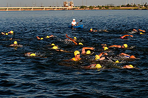00:01:00 into the race - Splash and Dash Spring #5, May 15, 2009 at Tempe Town Lake